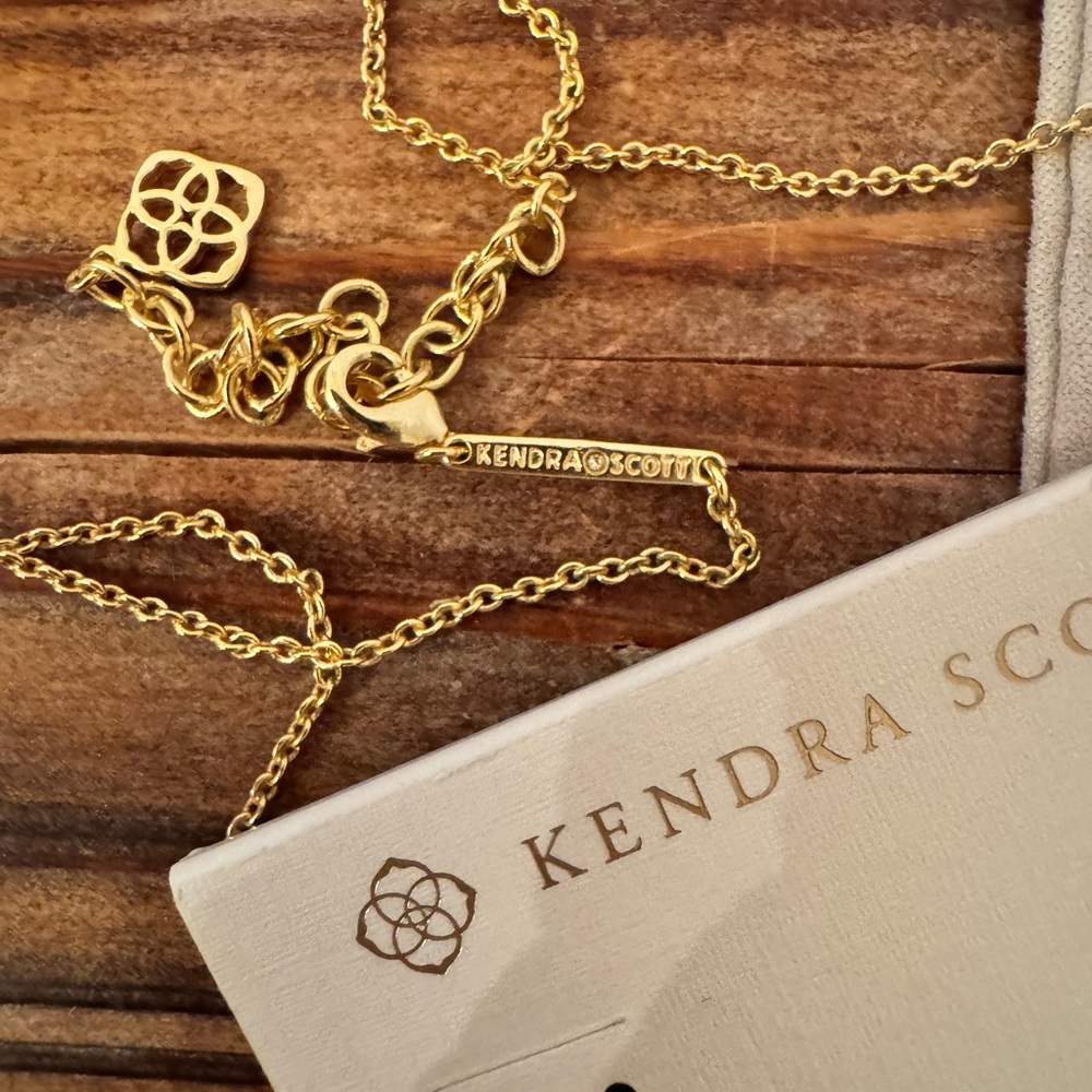 🌟Kendra Scott🌟 Elisa Red White Blue Green Star Necklace Gold - Picture 6 of 8